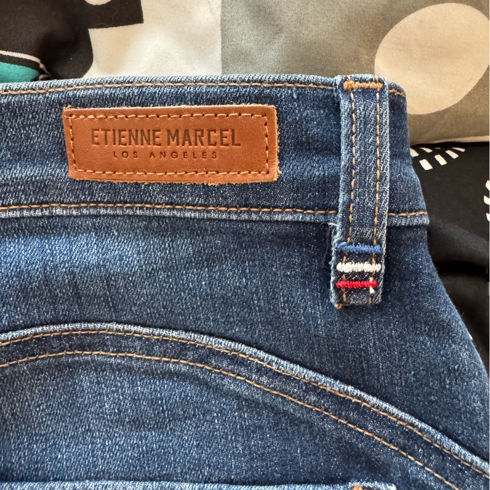 NWT Etienne Marcel Blue Jeans with Red Accents - Picture 5 of 5